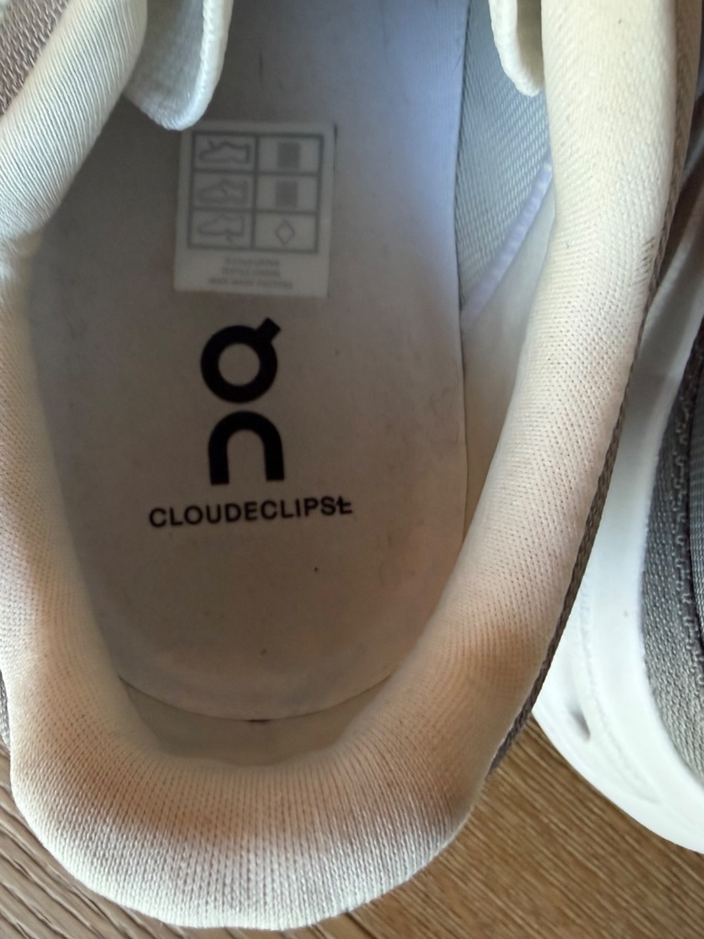 On Clouds Cloudclipse mens sneakers, gray, size 11.5 - Picture 6 of 7